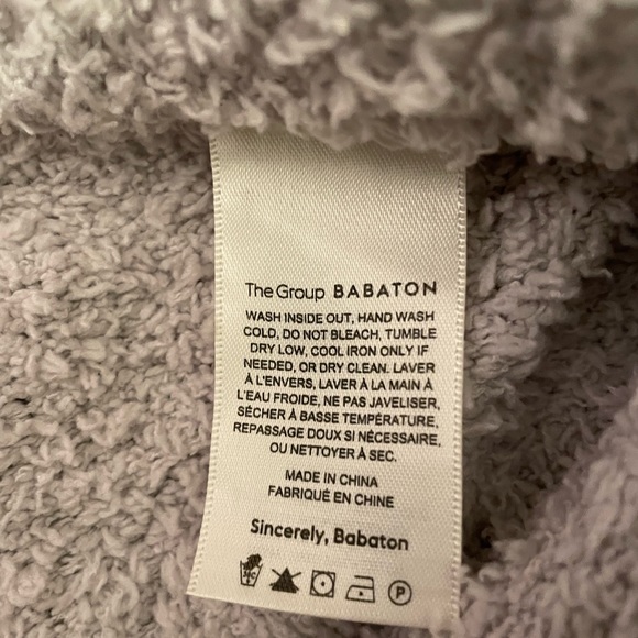 Aritzia fuzzy set - Picture 3 of 5